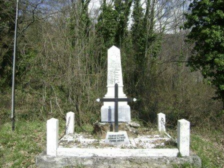 ANPIRomaPosti's tweet image. L'#1febbraio 1945, in località #Cogna di Piazza al Serchio (#LU), i fascisti della divisione alpina "Monterosa", fucilarono per rappresaglia: #AlfredoFerrari, #CesareFerrari, #AmericoPedrini, #GiovanniSamassa, #AgostinoTalani e #AdrianoTardelli.