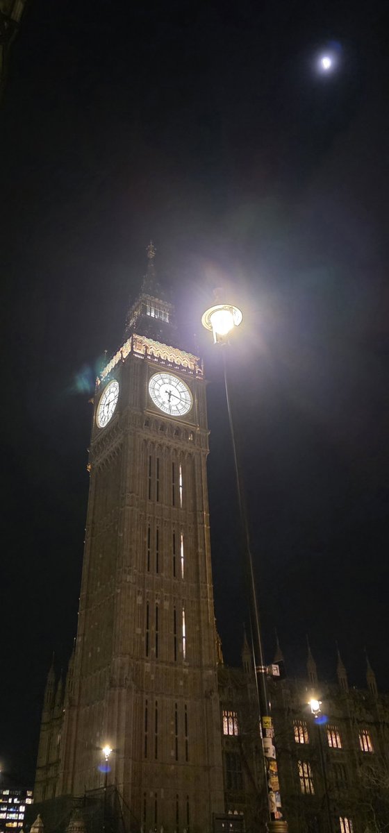 RtHonRobHalfon's tweet image. It doesn't matter how many times you see it  @HouseofCommons #BigBen will always be amazing.