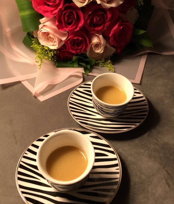 .

تجي نتشارك القهوه و أقول إنك للمساء ضحكه وضي ..🤍🎻

.

.

#مسائي_أنت
#مساء_الخير