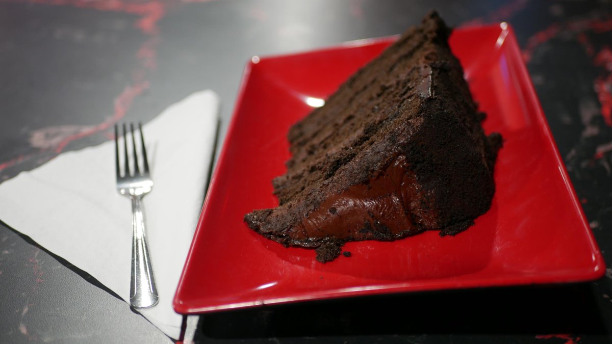 Nothing fights off the cold quite like a belly full of carbs! 😆 And as we all know... carbs don't count at the casino. 😉 Stay warm! ♥️