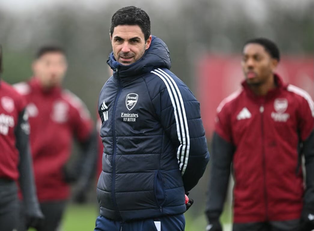 Arsenalnewschan's tweet photo. 🗣️Mikel Arteta on how the #Arsenal players have reacted to the Manchester United defeat: “The reaction has been excellent. We took a moment to bring the temperature down, to pause, to reflect and ask two questions. One is how do we feel, and how do I feel myself, and then how we want to live the next four months.

"It was so encouraging and beautiful, because what came out of there is very simple. We have earned the right to be in a great position in four competitions, and in the next four months we’re going to live and play with enjoyment, with a lot of courage and with the conviction that we’re going to win it.”
