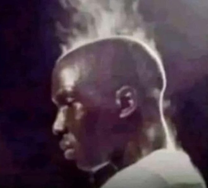 VerySensitiveX's tweet image. 🤯