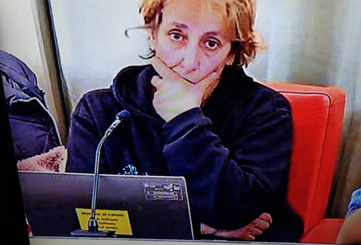 PereConca's tweet image. Al ple de l' @ajigualada, la regidora de @PobleActiu @betfarresc torna a utilitzar el portàtil del Departament per a ús particular? @marisavilaber ho podem aclarir això?