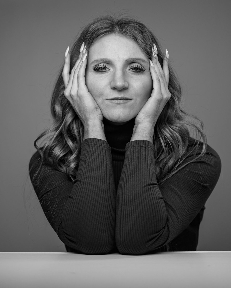 Positively_Step's tweet image. Trying my hand at some different styles of portraiture. #beautymodel