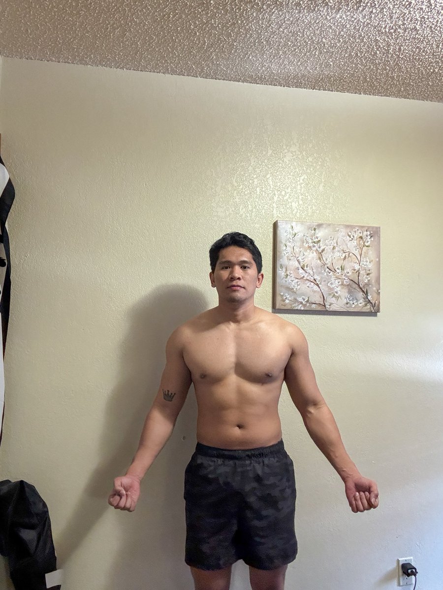 usrnm_notfound's tweet photo. Day 3/100

1,900 cal/day
160g protein
105g carbs
52g fat https://t.co/jvayF84zPr