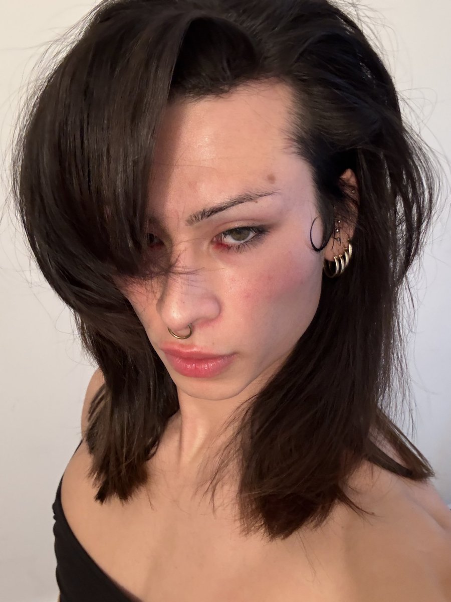 yden ✰ tweet media