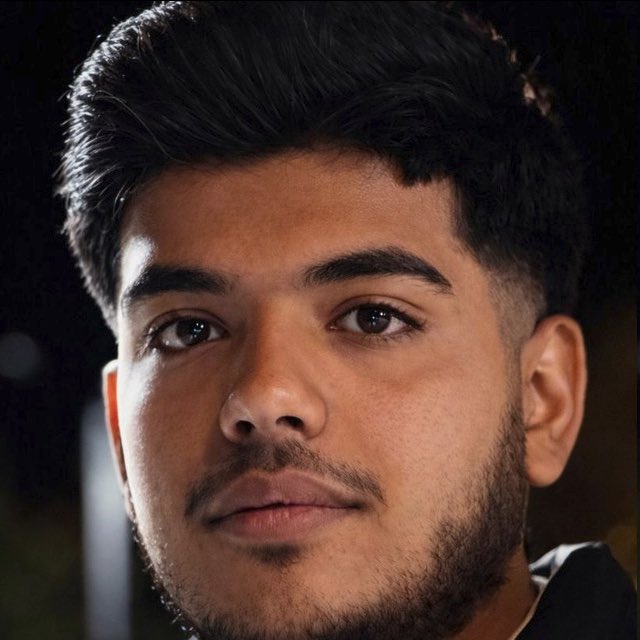 میلاد جونم. داداش گلم. قربون شکل ماهت برم. قربون دل دریات بشم.
به خاطر قهرمانایی مثل تو همیشه افتخار کردم به ایرانی بودنم. به خاطر تمام شیردل‌های این خاک.
هردفعه حرفاتو می‌خونم اشکام میاد. از این همه بزرگی و عظمت روح آزادت.
تا روزی که نفس می‌کشم یاد شما جاویدان‌ها تو قلبمه. 🖤