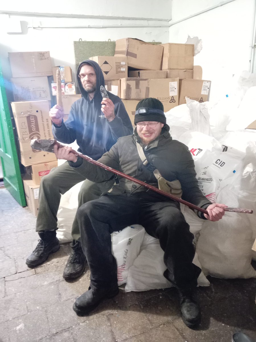 elm7r335's tweet image. Volunteer's log 
Wardate 1434.1/4361.1, вівторок
These are not from having your own private fun- you get these when you chop half a ton of candle material. Tools gave up in the battle, creatures of @coastoflife_od s StarShip TribbleRise didn't 💪🏼
Ukraine, live long and prosper 🇺🇦