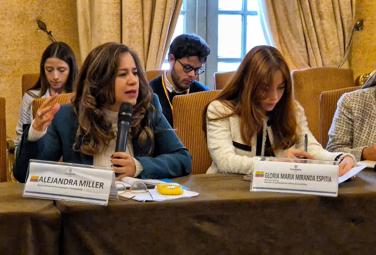 ARNColombia's tweet image. Hoy la @ARNColombia, junto a otras entidades del sector paz, se reunió con el presidente de la @CIDH, @JoseLCaballero, para evaluar avances y desafíos en la implementación del Acuerdo de Paz y la apuesta de este Gobierno por la #PazTotal y la no repetición del conflicto armado.