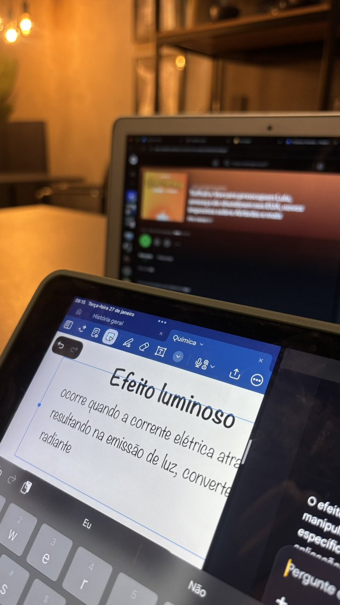 Lia tweet media