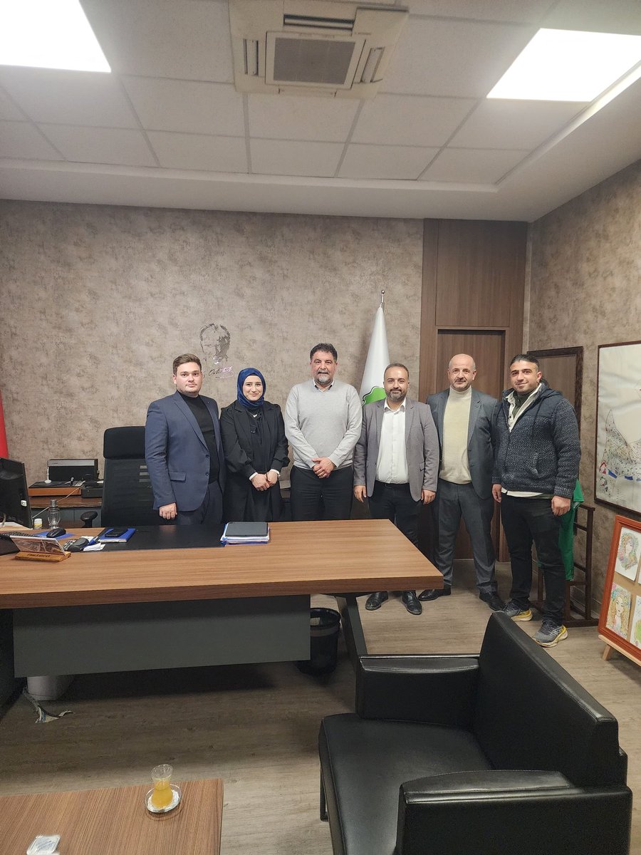 Başkanımız Sn. Mehmet Aytaç ve başkan yardımcılarımız Şehitkamil Belediye Başkan Yardımcımız Sn. Umut Salcan'a nezaket ziyareti gerçekleştirip, planlamış olduğumuz projeler hakkında istişarelerde bulundu.
<a href="/umutymz/">Av.Umut YILMAZ</a> 
<a href="/MehmettAytac/">Mehmet Aytaç</a> 
<a href="/umutsalcan/">Umut Salcan</a>