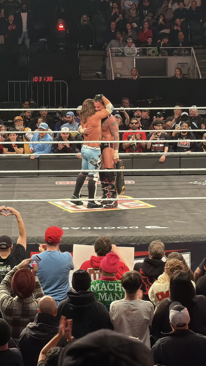 iamgamgee's tweet photo. .@AJStylesOrg and @CMPunk after #wwe #MondayNightRAW https://t.co/VvwZywN7cr