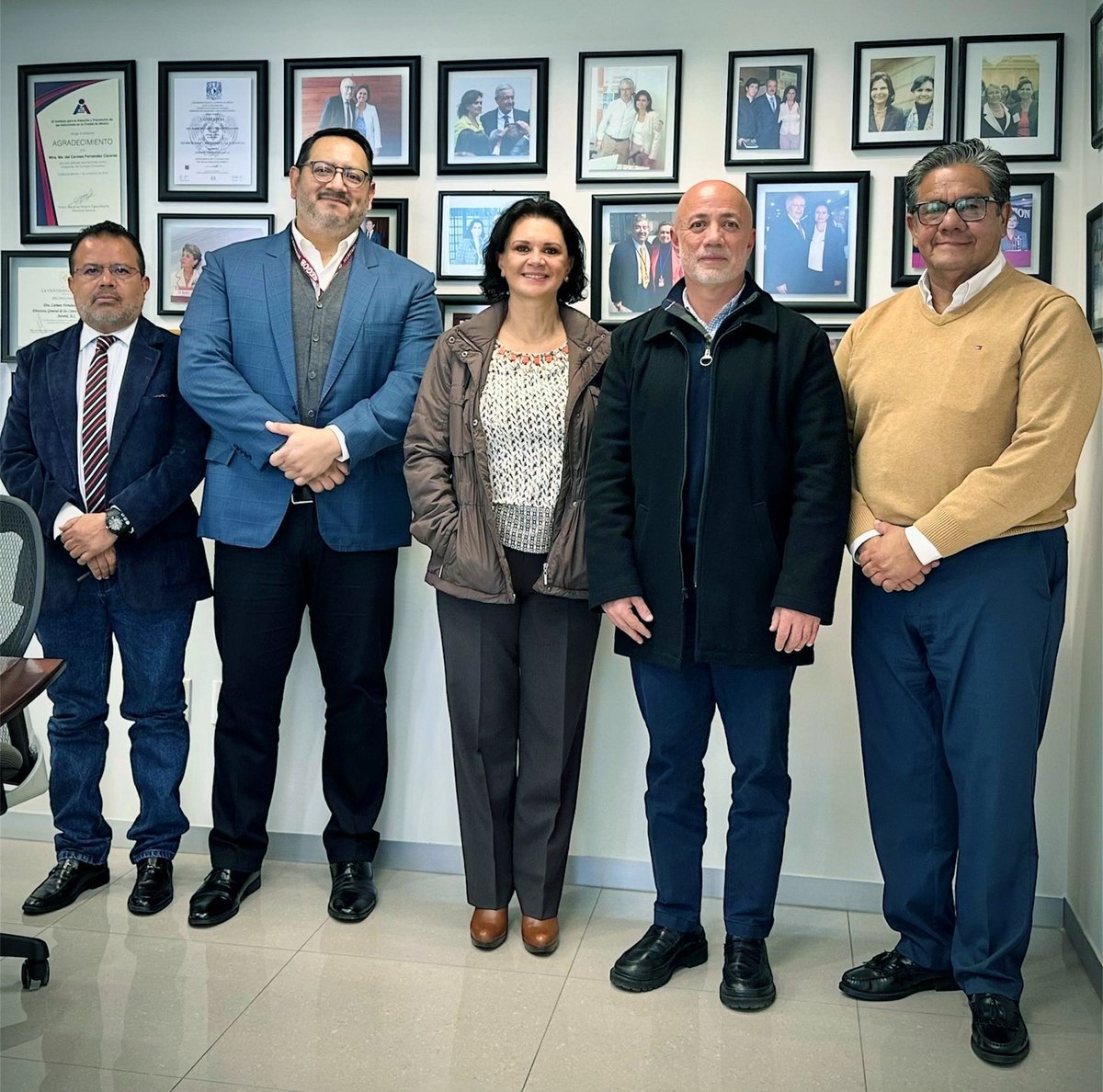 #Hoy nos reunimos con la Dra. Carmen Fernández Cáceres <a href="/CarmenFdzCIJ/">Carmen Fernández</a>, directora general de Centros de Integración Juvenil <a href="/CIJ_Adicciones/">Centros de Integración Juvenil</a>, para dar seguimiento a la elaboración del convenio de colaboración de esta institución con la Coordinación para la Atención Integral de la