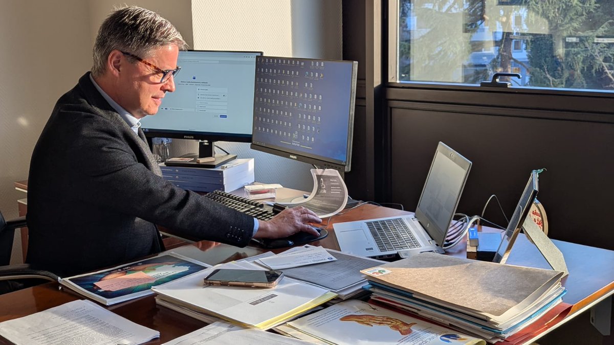 socialasturias_'s tweet image. 💻Más de 400 participantes en el primer webinar #CuidAs de 2026 sobre bienestar de las personas con demencia.
👉Un arranque fuerte para seguir impulsando cuidados centrados en la persona.

#EstrategiaCuidAs #AsturiasCuida