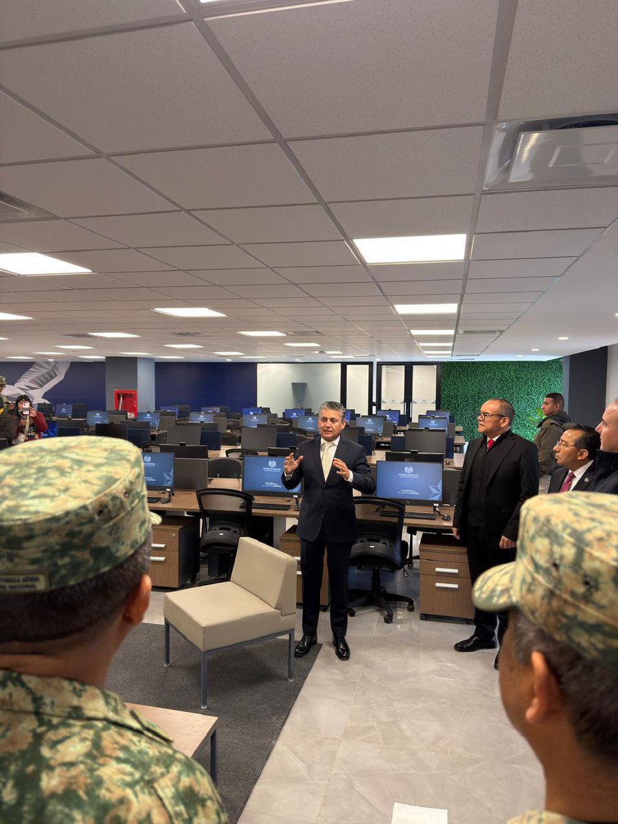 jagtzjardon's tweet image. Acompañé a mi amigo @MiguelMery en su Primer Informe de Actividades y en la inauguración del nuevo edificio del Poder Judicial en Saltillo, mis felicitaciones, así como a mi amigo @manolojim por esta obra que fortalecerá la impartición de justicia en nuestro estado. ¡Enhorabuena!