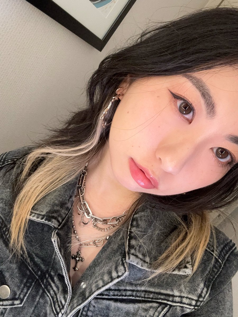 mika ☕️ tweet media