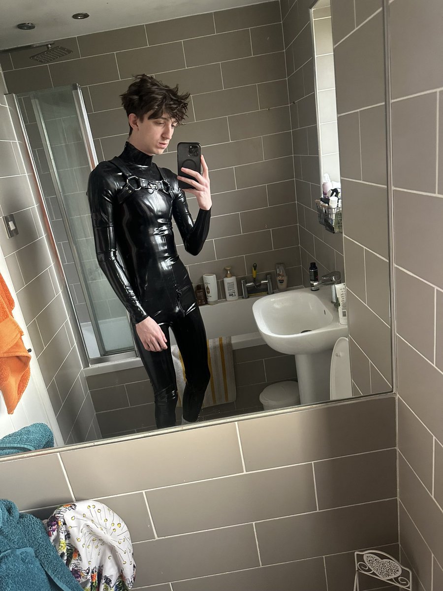 Rubber Hunter (@RubberHunter_) / Posts / X