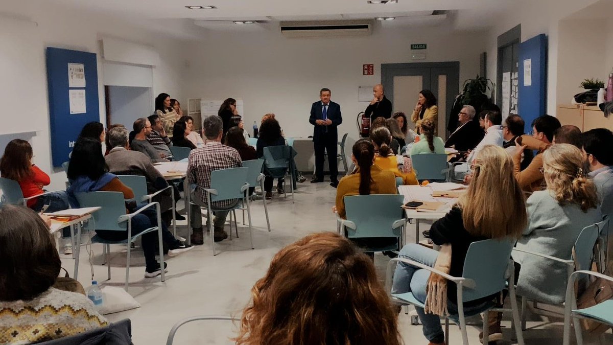 IAAPJunta's tweet photo. 📍 El #IAAP ha celebrado en Cazorla el Taller de Lanzamiento del Programa Embajadores/as del Conocimiento.

🤝 45 participantes, 6 proyectos y un objetivo: impulsar la gestión del conocimiento para modernizar la #AdministraciónPública. ✨

@pploaiza @JusticiaJunta @AndaluciaJunta https://t.co/u60zr4YsIa