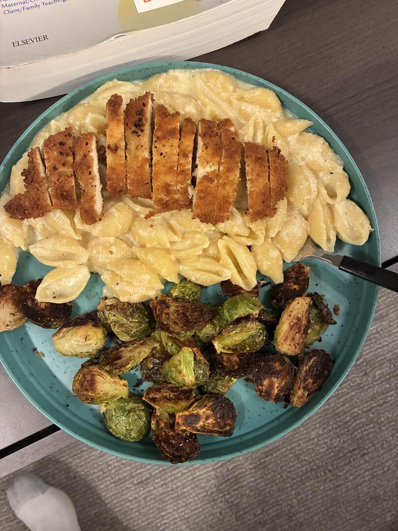homevsfastfood's tweet photo. [Homemade] home made Alfredo with breadcrumb coated chicken breast, and oven roasted brussel sprouts
👉 https://t.co/J4kfnLdrNE
#homemade #alfredo #breadcrumbchicken #brusselsprouts #dinnerideas #homecooking #food #recipes #foodpic #foodie #foodlover #cooking #hungry #goodfood … https://t.co/XYJzv4IE3a