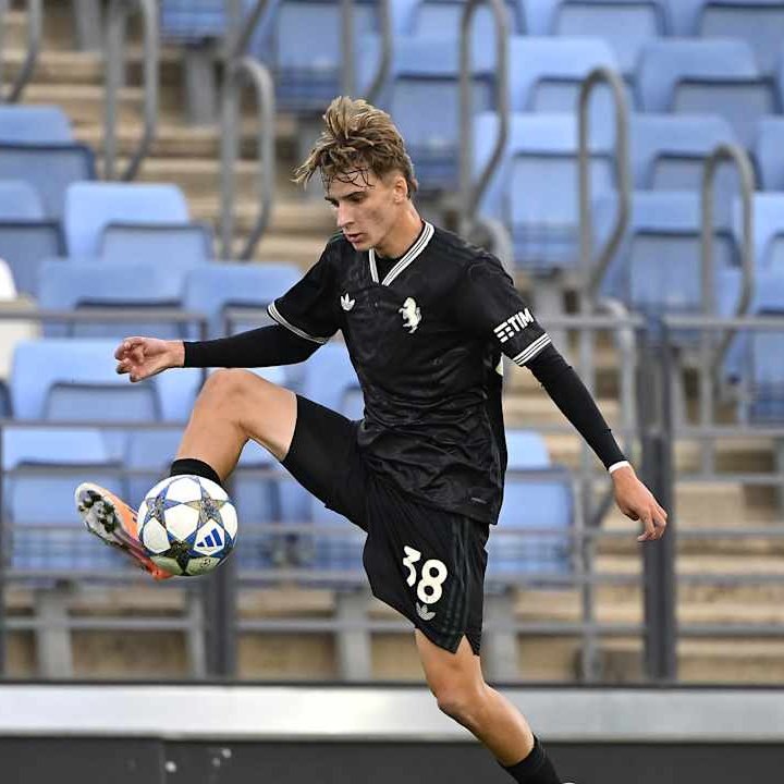 GiovaniBN's tweet photo. ❌✍️ #Juventus, ufficiale la cessione dell'attaccante classe 2007 Adam #Sosna in prestito alla #Reggiana.
➡️ https://t.co/xGbcVWlJka https://t.co/quDpgaX1q7