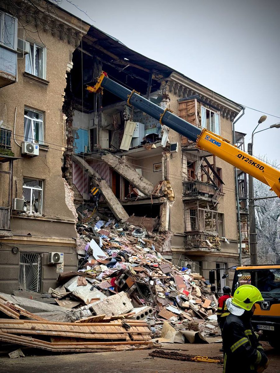 Aftermath of the russian attacks on Odesa

A residential building was reduced to rubble in Odesa after the large russian attacks across Ukraine on January 27, 2026. Three people were killed, 35 injured, and more missing due to the russian bombardment.

Photo credits unknown