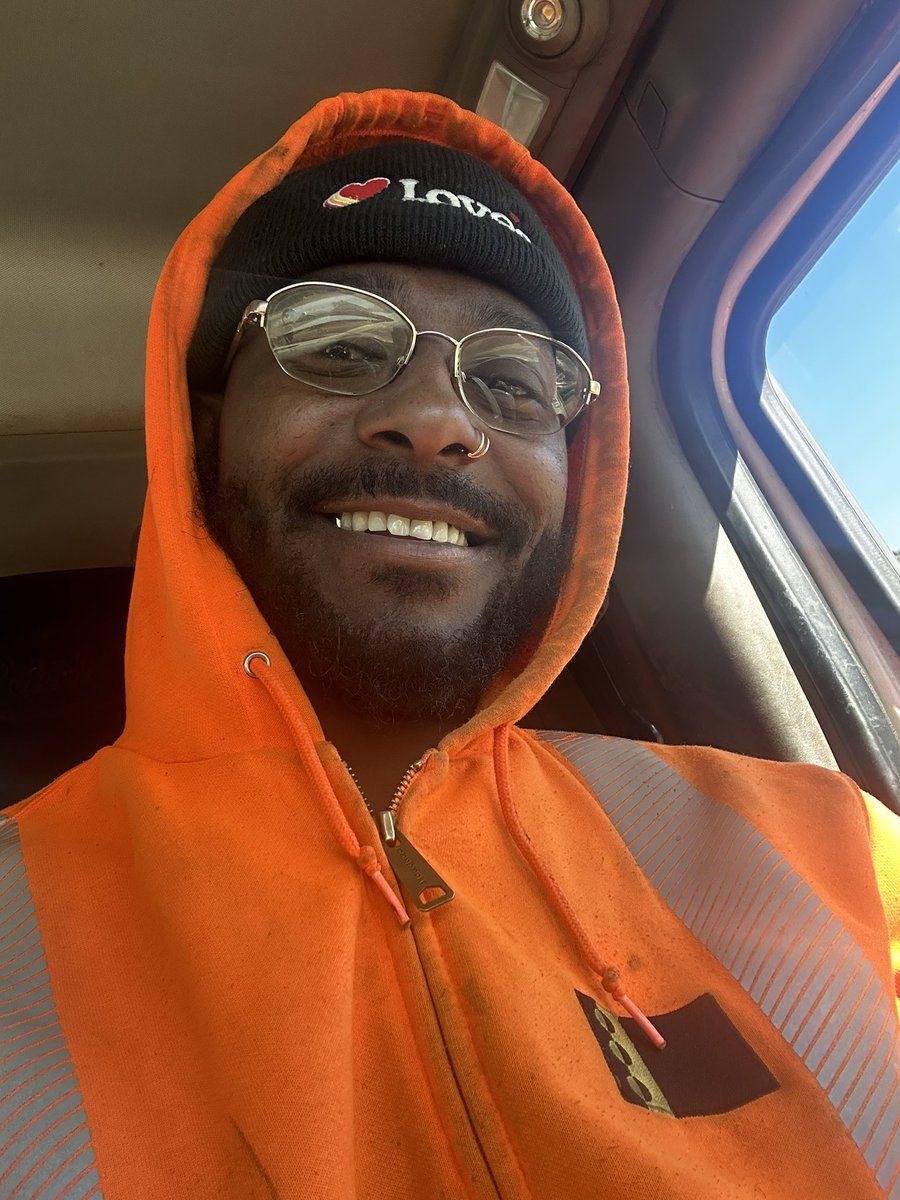 thtguyt's tweet photo. #Day428 ! Apecoin🦍
A Supporting $APE 🐸🐐 A Life Ribbbit
Selfie until ApeCoin hits a all-time high
🤞🏾🫡 #yuga @apecoin Blessings 🐒ApE https://t.co/mMLMZhRG1P