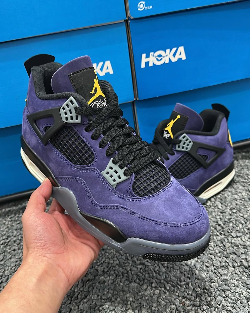 JustFreshKicks's tweet photo. Air Jordan 4 Retro "Lakeshow" Releases March 7th 💛💜

Details: https://t.co/vXgXOa57eg https://t.co/mmVwd5AYMX