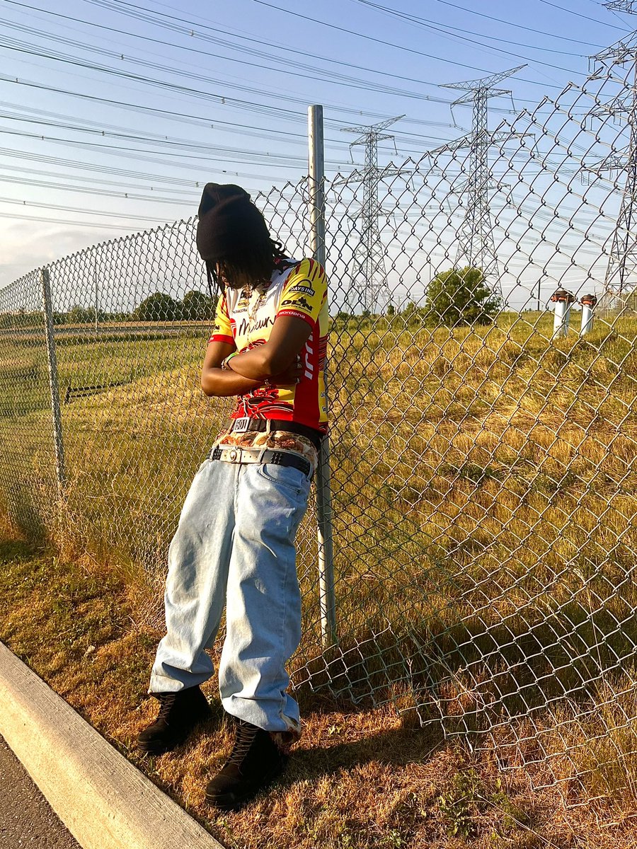 justoke_'s tweet image. Double belt?