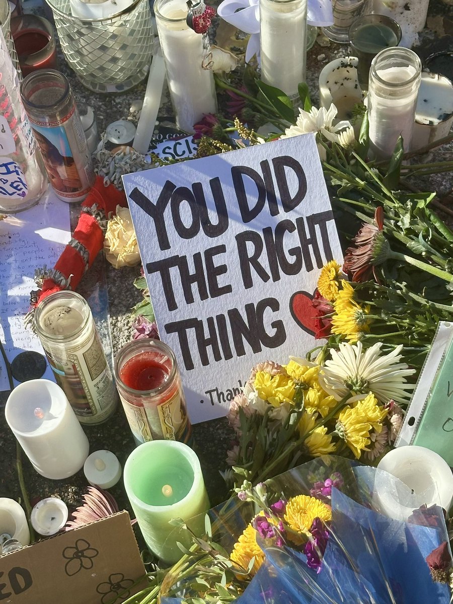 sally 👑 tweet media