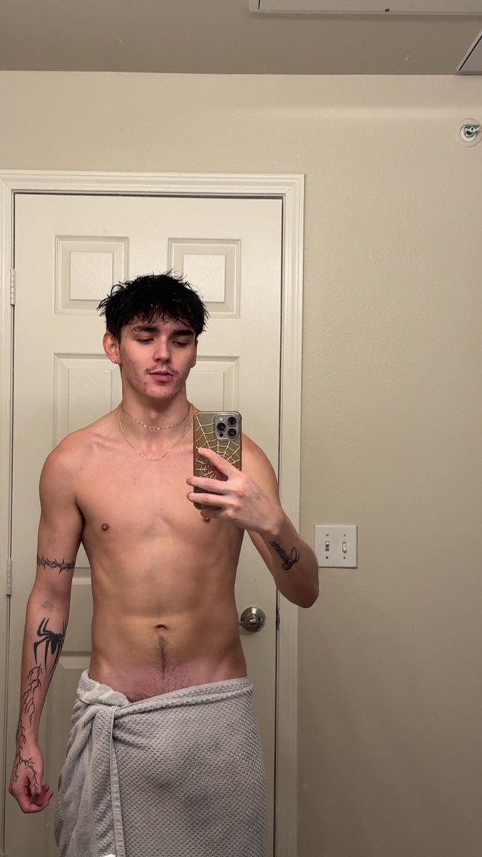 Guess what’s underneath 🫣