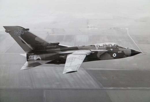 NewarkAirMus's tweet photo. Three from the #NAMarchive this time with the correct tag #MightyFin
#Tornado https://t.co/bEzdBHa9HY