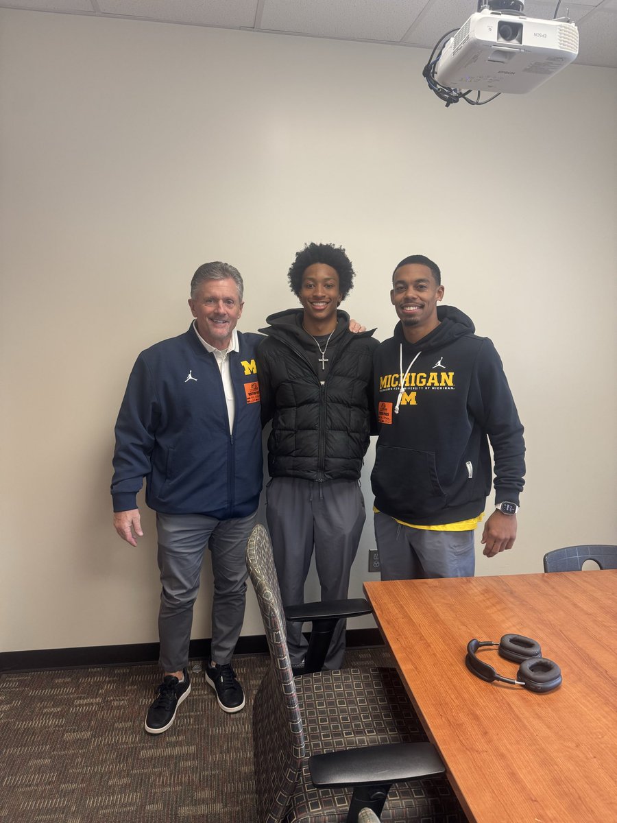 Charles (Tre) Britton III 6’0 175 WR 2027 tweet media