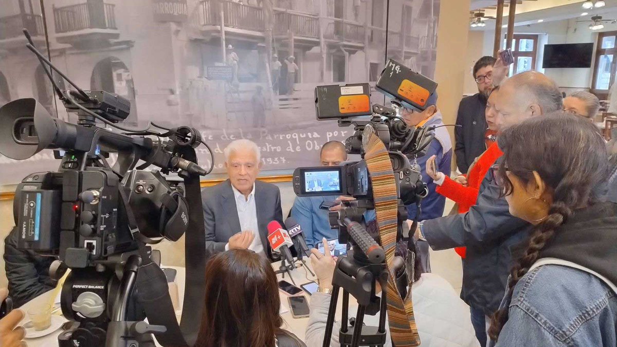 pablojair's tweet photo. Anuncia el abogado Reyes Peralta que va contra el Cártel Inmobiliario en Veracruz, operado presuntamente por conocido notario en Xalapa https://t.co/YdooBB7TRY #NiusDeVeracruz @JReyesPeralta https://t.co/7uKcUV5IcI