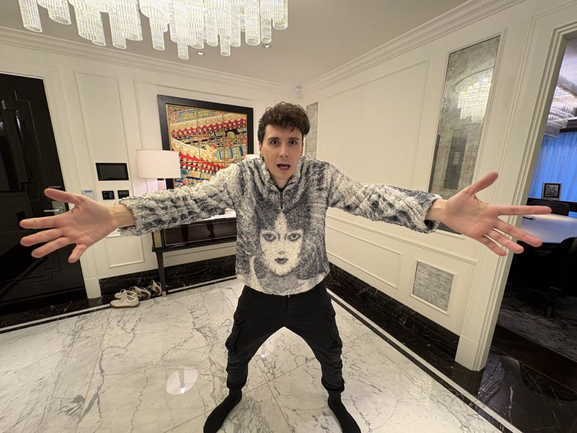 amazingphil akgae tweet media