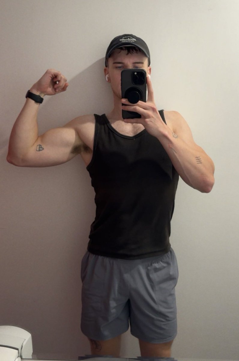 josh 📉 tweet media