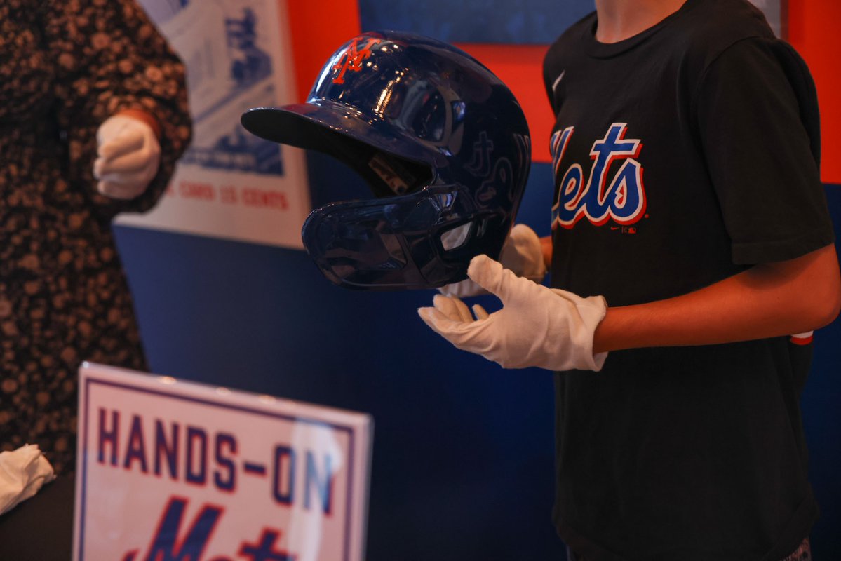 CitiField's tweet image. Last chance to book your offseason tours! ⚾️✨ Limited spots remain for select dates on the Citi Field Clubhouse Tour and the Meet the Mets Memorabilia Tour. Don’t miss your chance. Visit Mets.com/Tours to book today.