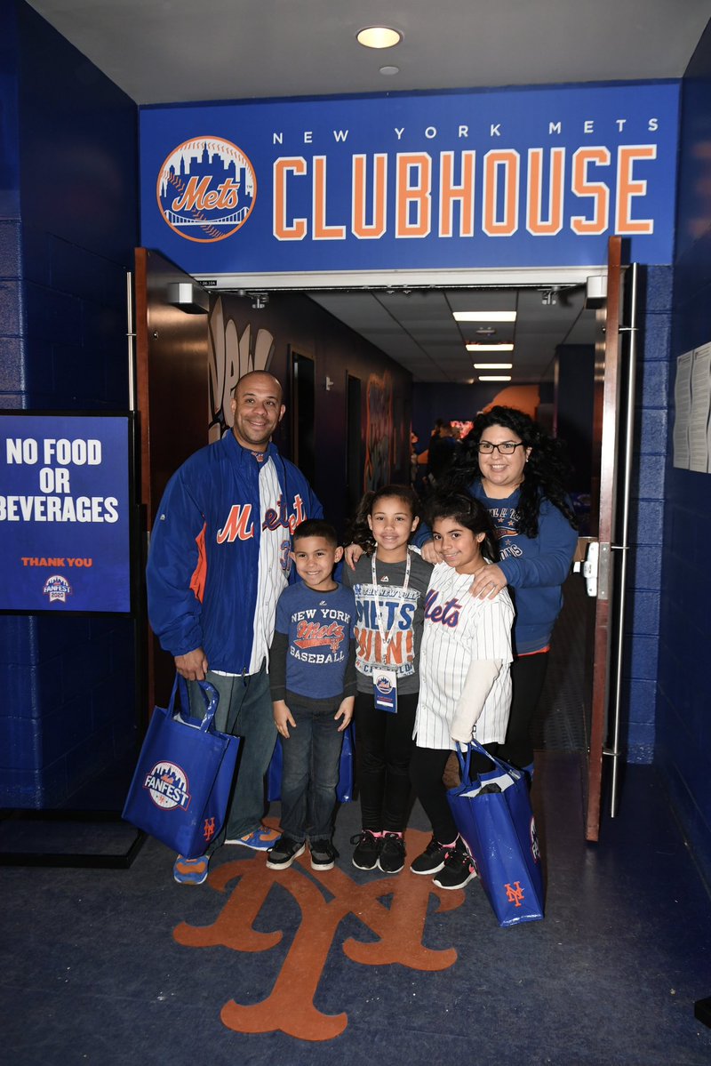 CitiField's tweet image. Last chance to book your offseason tours! ⚾️✨ Limited spots remain for select dates on the Citi Field Clubhouse Tour and the Meet the Mets Memorabilia Tour. Don’t miss your chance. Visit Mets.com/Tours to book today.
