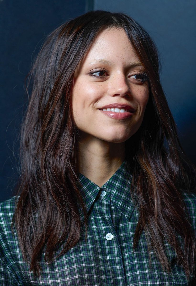 Roxdk7's tweet image. HER DIMPLE, SMILE AND FRECKLES AGADFGSSHJSJDJD