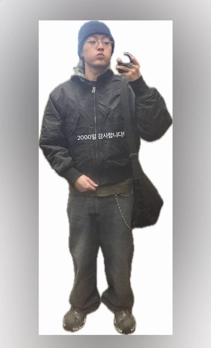 🔹| 📷 | PHOTO

Traduction du nouveau post moment de notre Ruto sur Weverse.🤍

« 2000 jours ! 
Merci beaucoup ! »

©️: HARUVERSE  
__

#HARUTO #하루토 #渡辺春虎 #ハルト #温斗 #TREASURE #TREASURE_LOVE_PULSE #TREASURE_PARADISE