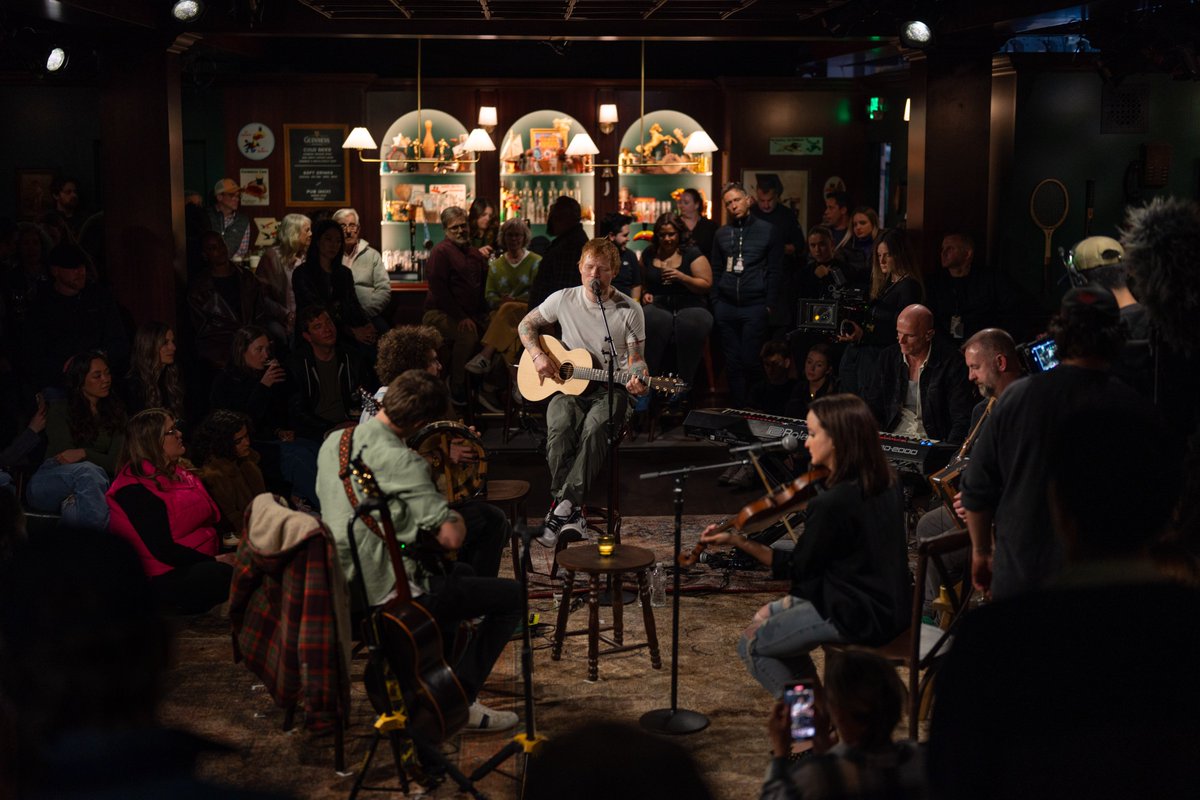 PinkSparrow_'s tweet photo. 🍻 The Old Phone rang, and Ed Sheeran answered. We teamed up with @thisismkg to build his one-day-only pub in Ipswich, MA, - an immersive nod to the Uk town where his story began. 
One cozy day, One real bar, All for Ed's fans. #Oldphone #EdSheeran https://t.co/Ks1Jbgeyil