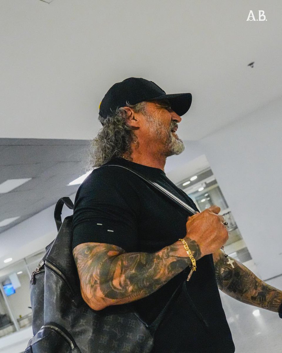 💬𝗟𝗘O𝗡𝗘𝗟 Á𝗟𝗩𝗔𝗥E𝗭

Los clásicos son complejos, siempre se juega un partido aparte, independiente la posición en la que esté. Ellos no han sacado el resultado en los dos partidos y les han remontado, nosotros tenemos un análisis profundo, esperamos atacar sus debilidades