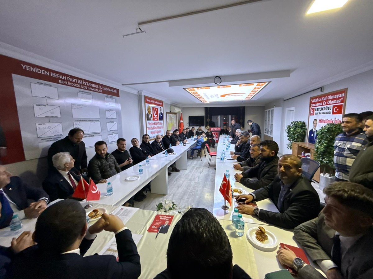 nuriozatatr's tweet photo. BEYLİKDÜZÜ …

İstanbul İl Teşkilatımızla birlikte  Beylikdüzü İlçe Başkanlığımızı ziyaret ettik İlçe Başkanımız Reis Güzel ve teşkilatımıza özverili çalışmalarından dolayı teşekkür ederiz. https://t.co/mCtWGkZS3I