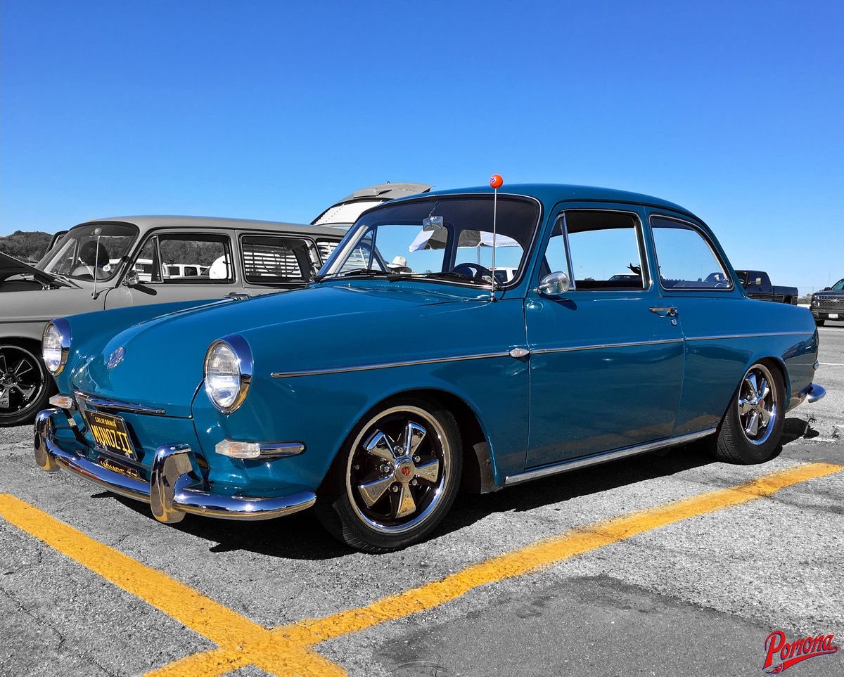 uchuta_m's tweet image. おはようございます(^○^)
本日もヨロシクで〜す(^^)☀️☁️

#VolkswagenWednesday 
#VolkswagenType3 
#Notchback