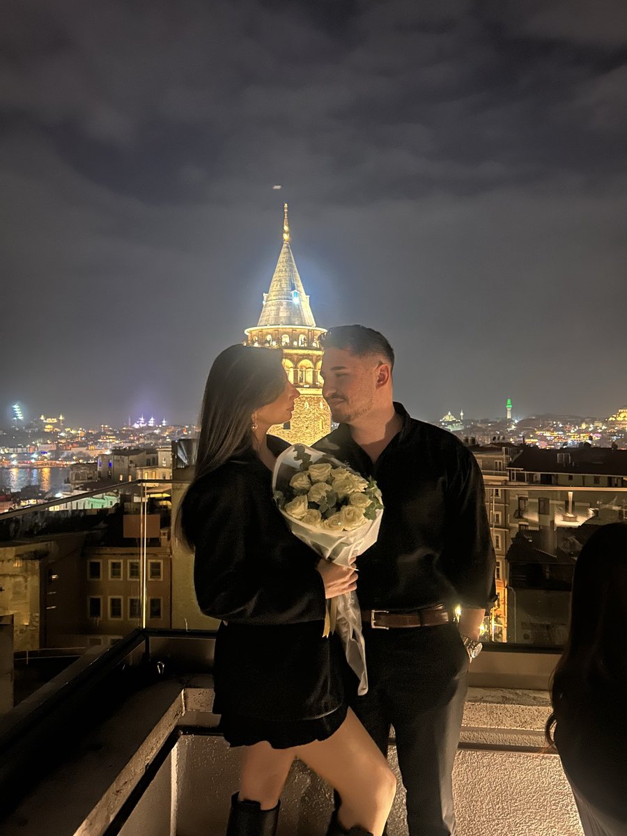 Pelinsaracc's tweet photo. 21 ! 🥳🌸💖 https://t.co/4oxPrtNYA3