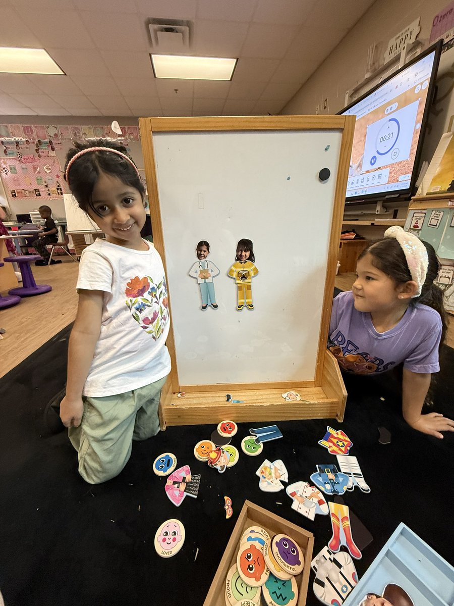 MrsCooperMBE's tweet photo. Another magical day in pre-k! @HumbleISD_MBE https://t.co/mWxjhnZVkG