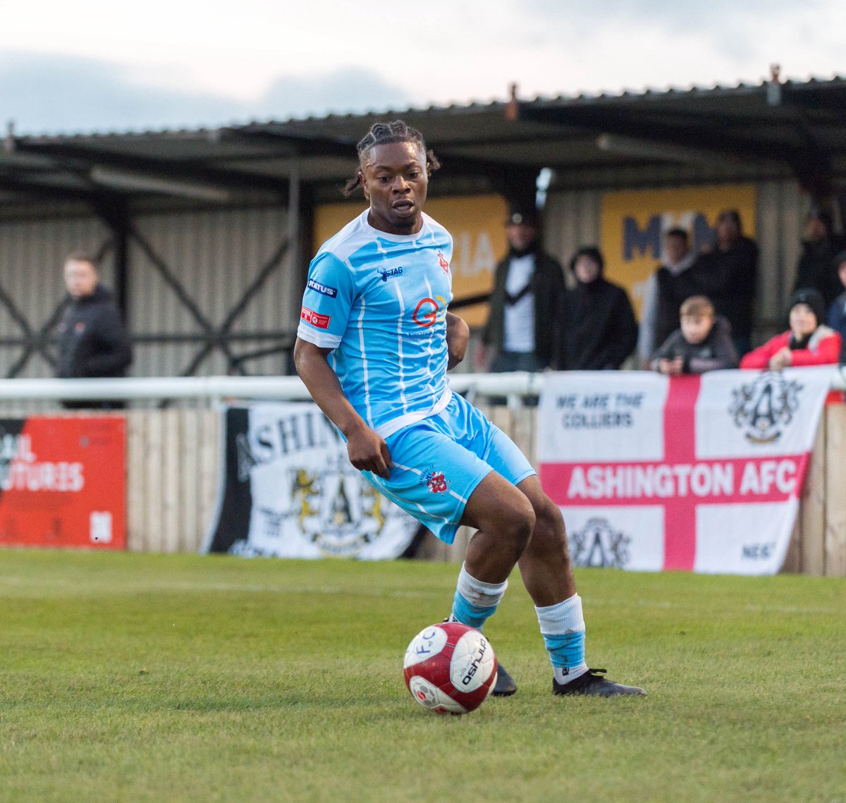 Name: Desmond Amponsah 
Age: 26
Location: Manchester
Position: Winger | CAM 
Previous Clubs: Tadcaster Albion, Liversedge, Silsden, Wakefield, Ossett United, Barnsley u23 

Level looking for: Step 4 or above