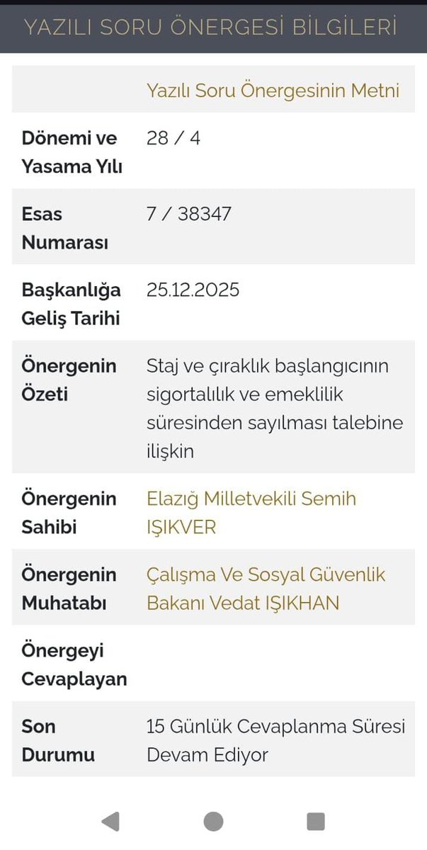 platfrmcirakstj's tweet photo. Staj Çıraklığın Tam Sigorta Hakkıyla İcraatsel Adımını 40 Yıl Sonunda Bekliyoruz;
@RTErdogan
@dbdevletbahceli
@Akparti 
@MHP_Bilgi 
@_cevdetyilmaz 
@isikhanvedat 
@yilmaztunc 
@memetsimsek 
@csgbakanligi 
@adalet_bakanlik 
@HMBakanligi 
@Mustafadmr79 
@KverSemih 
@ifarukaksu 

Sosyal Güvenlik bir ayrımcılık  kurumu değildir.Aynı şekilde Çalışma Bakanlığı,Adalet Bakanlığı,Maliye Bakanlığı da aynı ilke ve sorumlulukla çözümsel,iyileştirici,geliştirici yada önlem alıcı politikalar üretmekle yükümlüdür.Eşit Hak-Eşit Adalet prensibi Ülkenin kökü ve ayakta tutan yapı direkleridir.

Bu hatırlatıcı bilgiden sonra Sosyal Güvenlik Kurumunun kar-zarar amaçlı bir kurum olmadığı,hak verme konularında herhangi kar zarar sunumuyla erteleme konumu olmadığını eklemek isteriz.

Çeşitli konularda yurtdışı uygulamaları örnek ve baz almada: hedef belirlenen politika zincirinin Sosyal Güvenlik Konularında da uygulamak önemli bir konudur aslında.

Değişen teknoloji,fikir değişiklikleri,dünyaya uyum,fırsat eşitliklerindeki değişimler,işverenlerin tercih seçeneklerinin değişmesi gibi faktörlerde eğitimdeki geç kalınmış yeni düzenlemeler yanında Meslek Okulları kanuni düzenlemesinde Çalışma Hayatıyla ilgili 40 yıllık uygulamanın değiştirilmesi vakti gelmedi mi diye sormak isteriz.. Yada soruyu şöyle derinleştirelim:

Mesleki pratik adına İşyerine gideceksin,öğrenme adına verilen işi işi bilen kontrolünde yapacaksın (Bu uygulanmıyor o yüzden de çocuk işçi ölümleri ve yaralanmaları artıyor),Bakan açıklamasına göre: Mesai saatlerin 07.00-19.00, gerekirse saat 22.00 'ye kadar duracaksın,hafta sonu veli de izin verirse çalışacaksın,on gün mazaretsiz gitmezsen işten atılacaksın ve diploma alamayacaksın,işyerinde ölüm olursa hak talebi konusunda eğer 900 sağlık prim ödeme günün yoksa yararlanamayacaksın... Bu tablo MHP nin de hep dediği Sosyal Güvenlik Haklarındaki Dar Kapsamın 40 yıllık uygulamasıdır.Kısaca bedava iş gücü profilidir. Aslında ki yukarıdaki soruyu şöyle geliştirebiliriz: Maliyetsiz işgücü sağlama durumundan dolayı mı 40 yıldır aynı yasa?...

Yurtdışı uygulamalardaki aynı konumdaki Stajyer Çırağın kazanımlarını incelediğimizde ise nitelikli işgücü konusunun yaşlanan nüfus,üretim-hizmetin güçlü ve ayakta kalmada devamının olmazsa olmaz oluşu kaynaklı gerçekte ayrıcalık gerektiren bir konumda olması gerekliliği uygulanmaktadır. Ve hatta o kadar değerlidir ki nitelikli elemanlar Staj Çıraklık Başlangıç Tarihi Hakkı olan Tam Sigorta Hakkını hangi ülkeye yerleşse kullanabilmektedir. Peki bizim yerli Stajyer Çırağımız neden bu haklardan yararlanamamaktadır?

MHP li değerli vekil ve grup başkan vekillerinin tespitlerinde hep şu söylemleri görmekteyiz "İş yaptıracak usta nasıl bulacağız?" Bu önemli bir sorun ve problem değil midir? Öncelik ve ayrıcalık ve dolayısıyla avantajlı grup olma gerçekliğinin artık icraatsel adımlar haline gelme vakti gelmemiş midir? Bu gerçeklikle söylemsel ifadelerin ötesinde artık icraatsel adımları özellikle MHP li vekiller Semih Işıkver ve Mustafa Demir'den Çalışma Bakanlığına verdikleri "Staj ve Çıraklık Başlangıcının Sigortalılık ve Emeklilikten Sayılması" olarak verdiğini gördük.

Türkiye Yüzyılı hedefinde 40 yıllık bir yasanın uygulanmasına söylemlerin devamında icraatsel adımların da gelmesiyle Hükümetimizin 24 yıllık iktidarında hiçbir adım atmadığı bu konuda Sosyal Güvelik Hakkı,Adalet,fırsat eşitliği,Dünya ile yarışabilirlik,usta-çırak mekanizmasının yeniden işlerliği,nitelikli elemanları kaptırmama adına artık bu icraatsel sorgulara çözümsel adımlar atmanın geldiğini belirtmek isteriz.

Tam Sigorta Hakkıyla Usta ve Stajyer Çırakları geleceksiz bırakmama görüntüsünde iş sektöründe tutma,SGK bütçesine de bir prim girdisi sağlayacağı ekonomik gerçeğinde talep olmayan ve emek hakkı olan bu konunun artık çözülmesini istiyoruz.

Staj ve Çıraklık Sigortası Mağdurları Platformu 🇹🇷

Yarım Sigorta ile
#StajyerÇıraklarTamÇalıştı