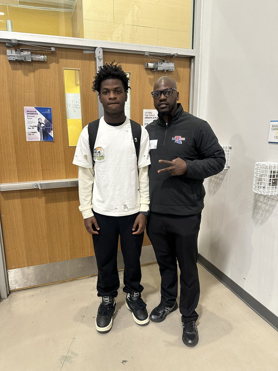 Brenin ( BEE )Reed tweet media