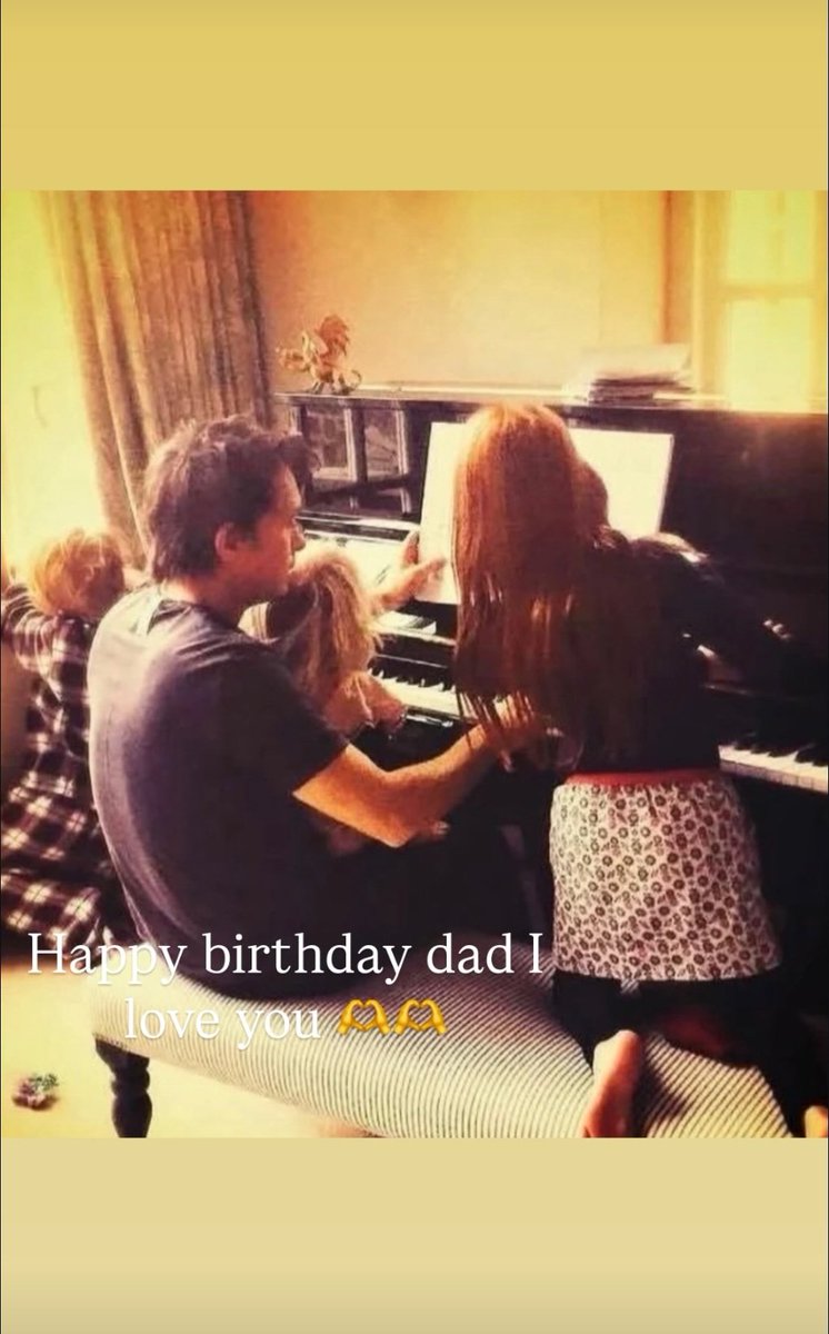 TakeThatFanBase's tweet image. Posts from the Owenfamily on socialmedia 😊 #daughter #birthday #🥳 #son #wife #love 

@OfficialMarkO @takethat