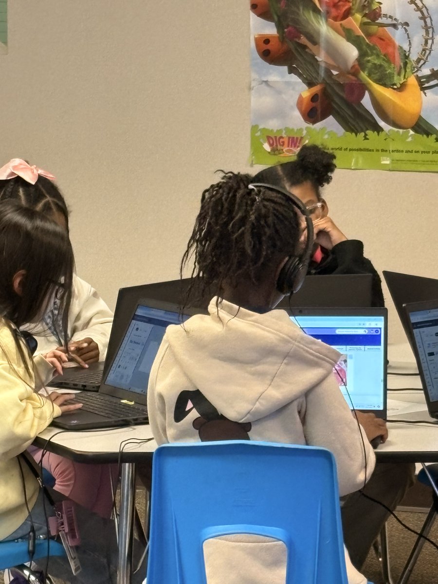MsMontrel's tweet photo. Exciting times are buzzing in our Health/Tech classes!  Students are diving into the fascinating world of body systems, using Alief ISD digital resources to craft amazing presentations with Adobe Express.  Their creativity and dedication are truly inspiring! @HeflinHounds https://t.co/m56CLQTqTq